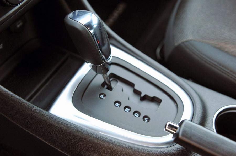  Dodge Avenger 2011 года  (фото 12 из 61)